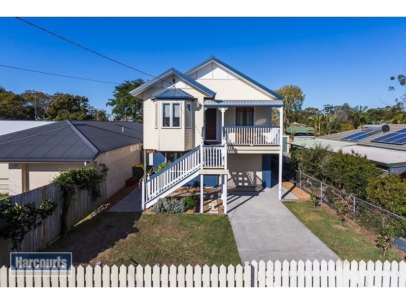 11 Tina Street, Redland Bay QLD 4165