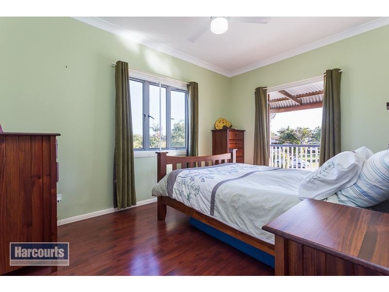 11 Tina Street, Redland Bay QLD 4165