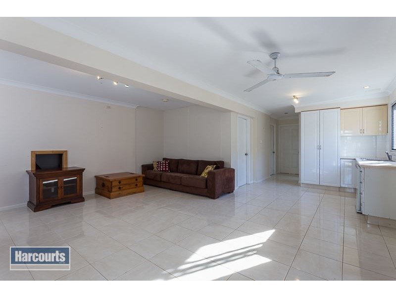 11 Tina Street, Redland Bay QLD 4165