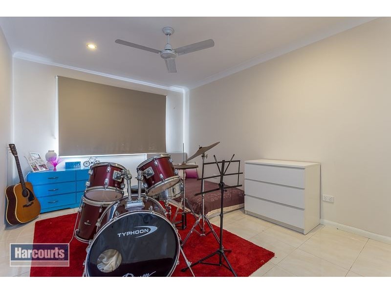 11 Tina Street, Redland Bay QLD 4165