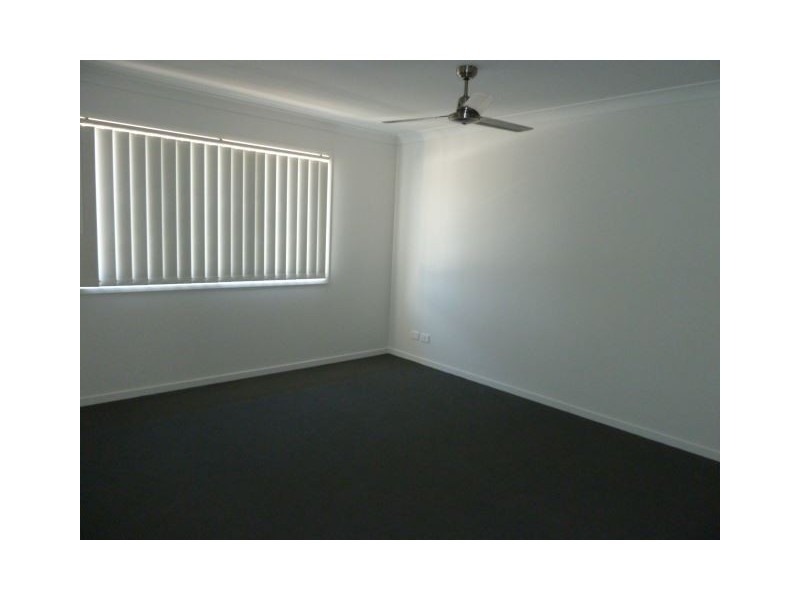 11/4 Rhiana, Pimpama QLD 4209