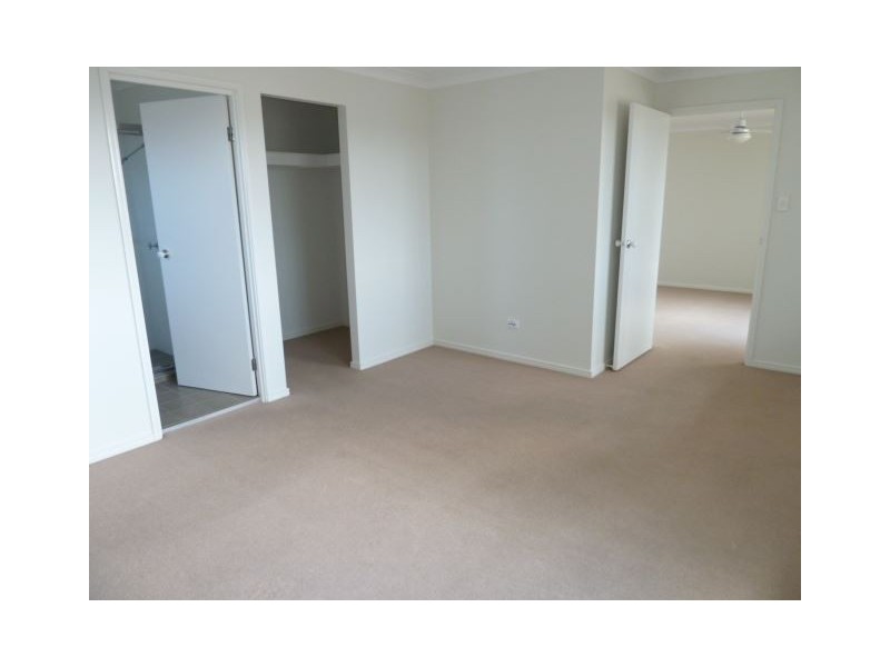 2 Camphor Crt, Victoria Point QLD 4165