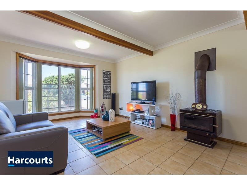 2 Finuge Court, Victoria Point QLD 4165