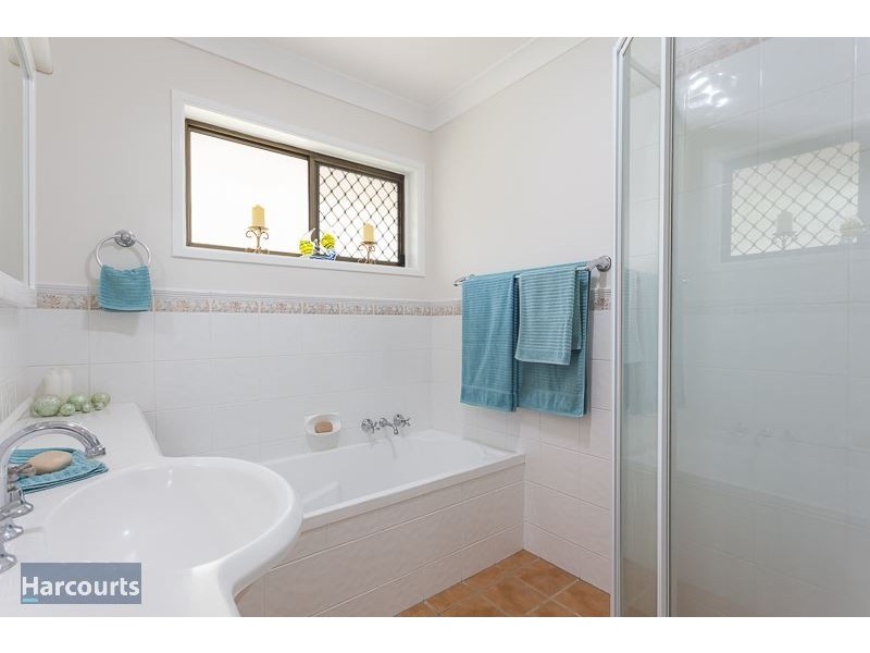 18 Chestnut Crescent, Victoria Point QLD 4165