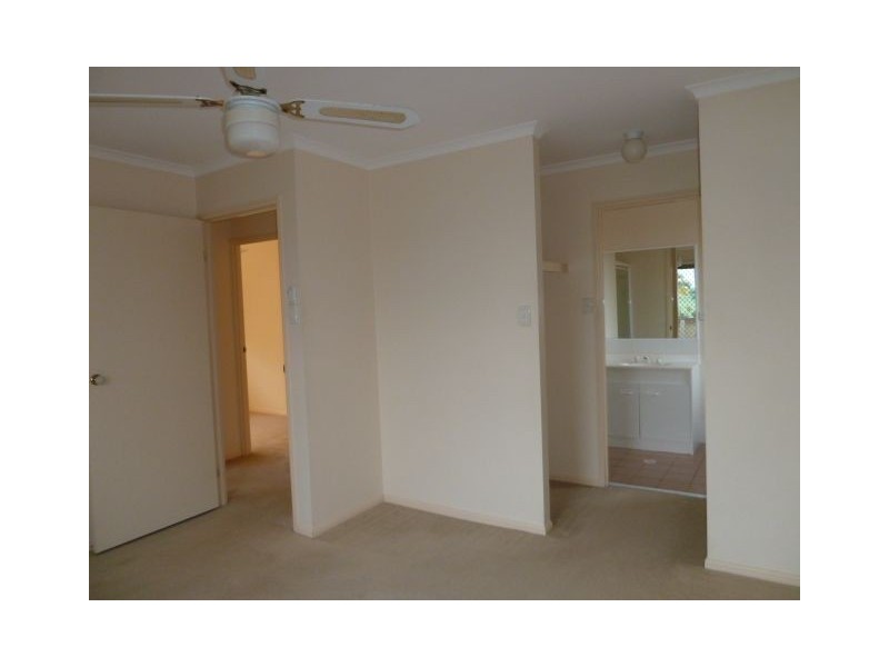 46 Pitt St, Redland Bay QLD 4165