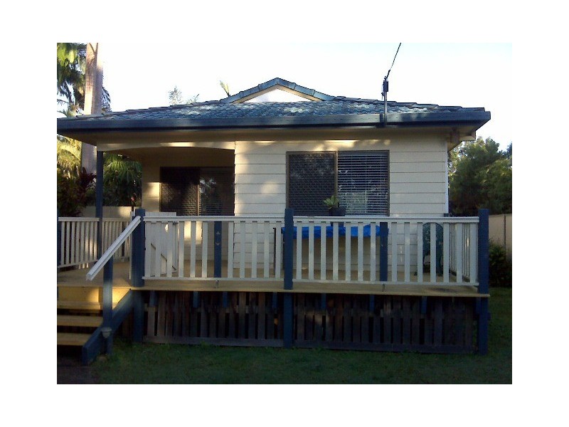 208 James Street, Redland Bay QLD 4165