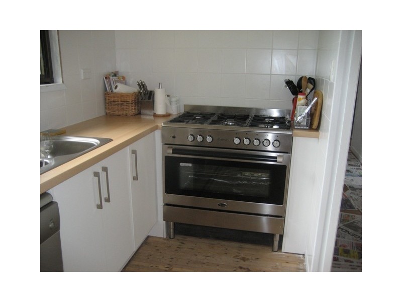 208 James Street, Redland Bay QLD 4165