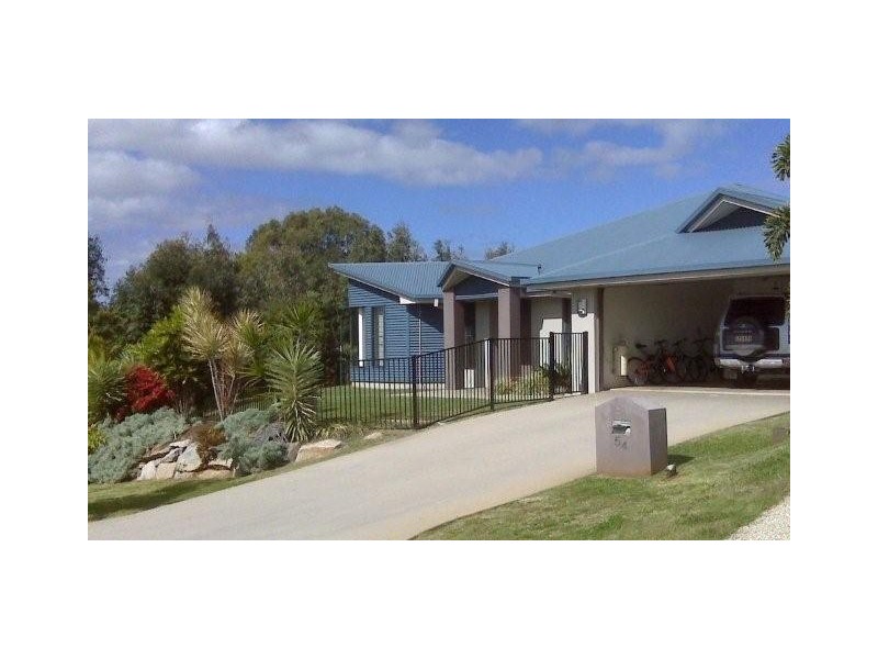 54 Habitat Drive, Redland Bay QLD 4165
