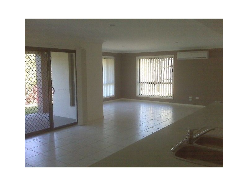 54 Habitat Drive, Redland Bay QLD 4165