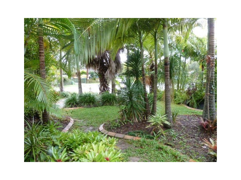 8 Terrier Court, Redland Bay QLD 4165
