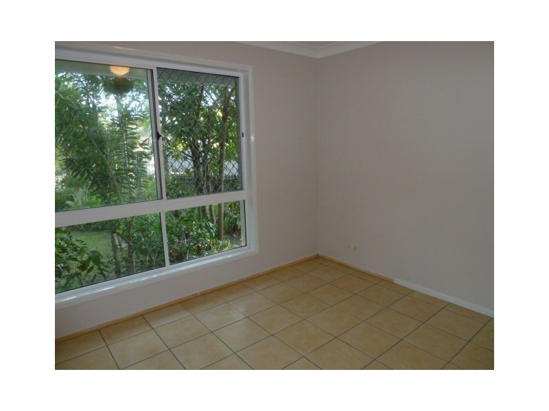 8 Terrier Court, Redland Bay QLD 4165