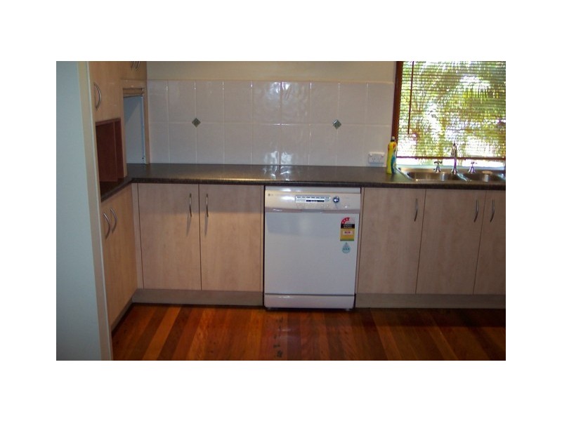 11 Albert Street, Victoria Point QLD 4165