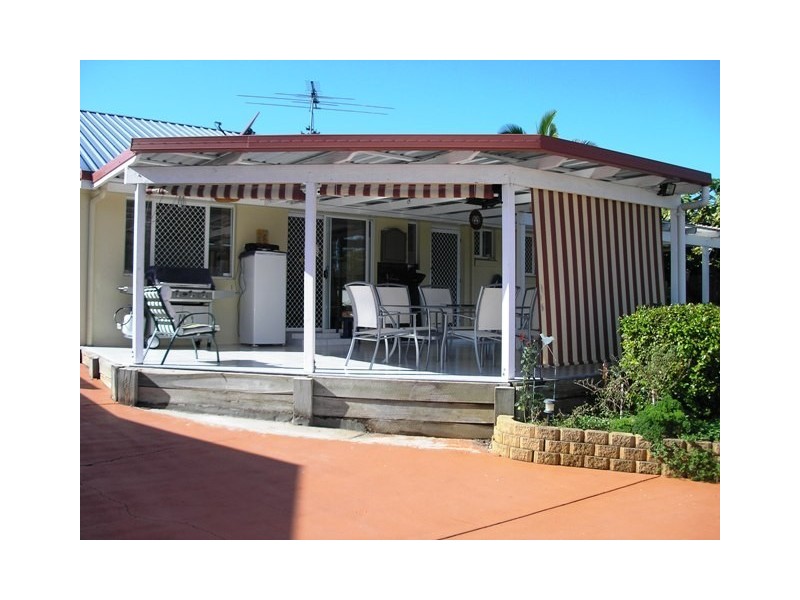 111 Cane Street, Redland Bay QLD 4165