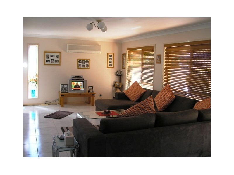 111 Cane Street, Redland Bay QLD 4165