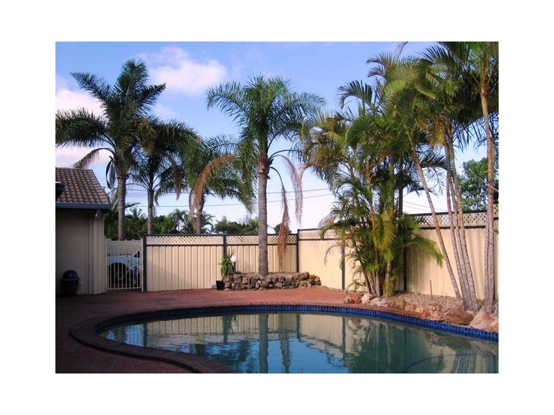 15 Winchester St, Alexandra Hills QLD 4161