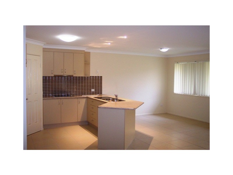 8 Scampi Place, Redland Bay QLD 4165