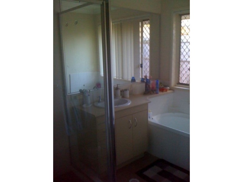 8 Scampi Place, Redland Bay QLD 4165