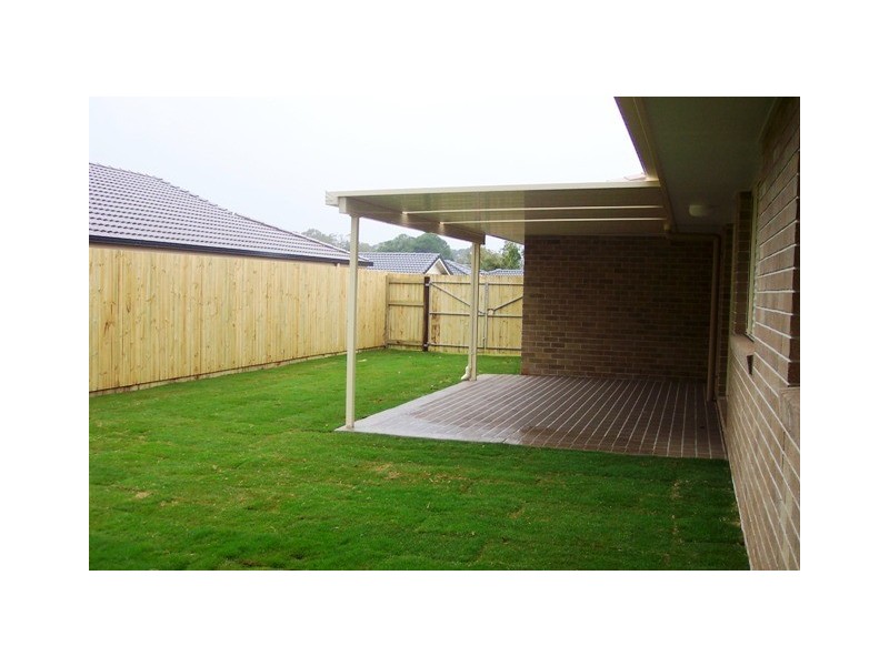 8 Scampi Place, Redland Bay QLD 4165