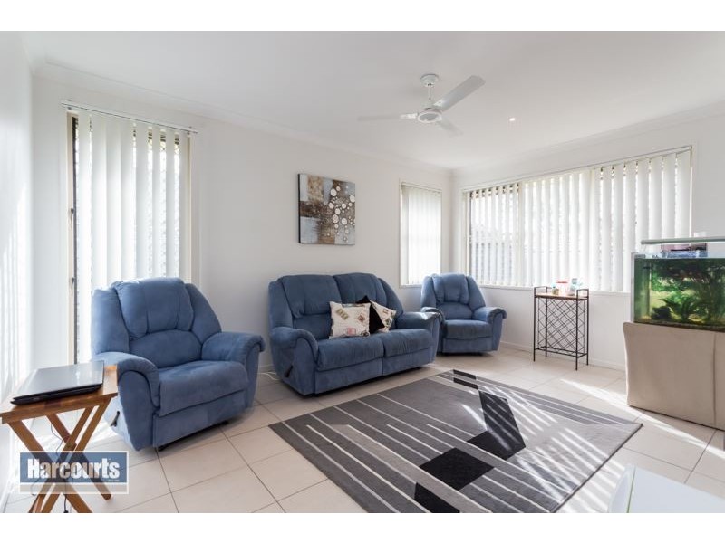 5 Turquoise Street, Redland Bay QLD 4165
