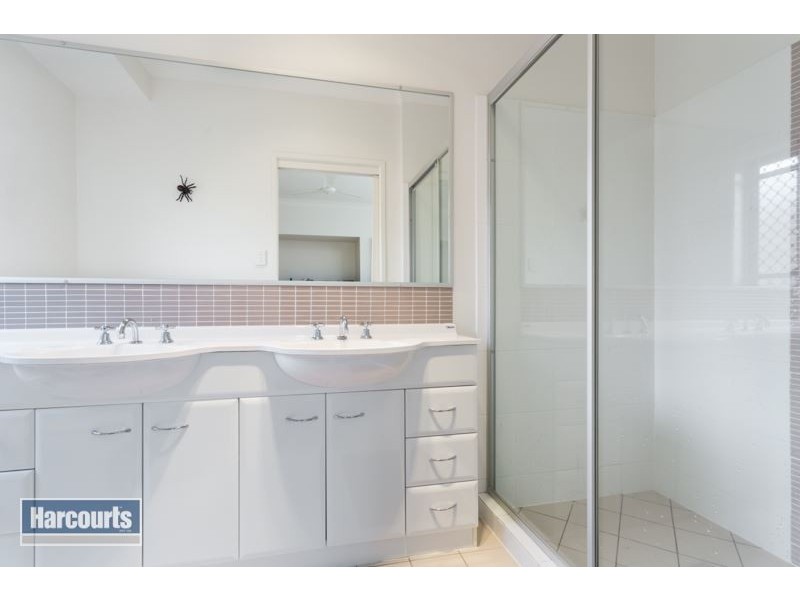 5 Turquoise Street, Redland Bay QLD 4165