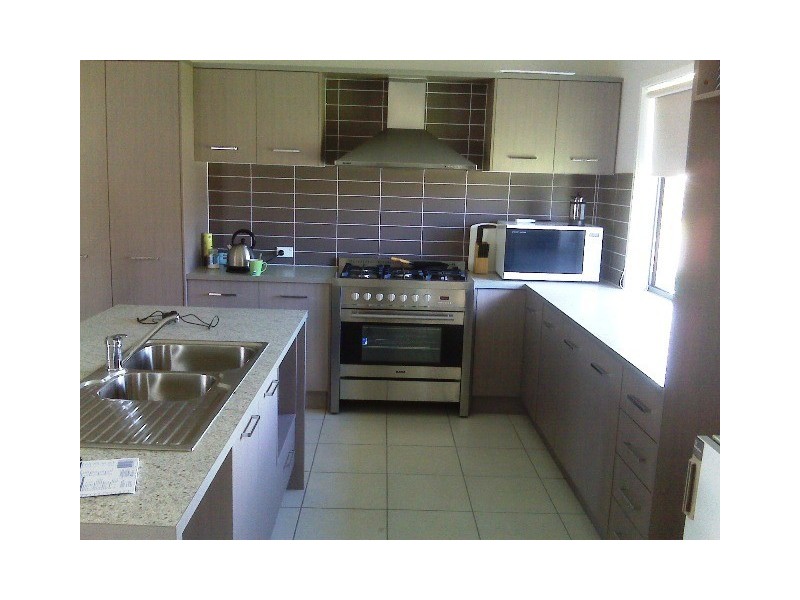 15 Ebony Street, Redland Bay QLD 4165