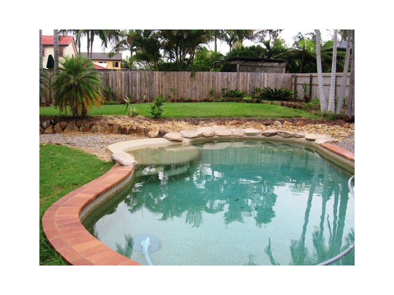 3 The Waterfront Easement, Redland Bay QLD 4165