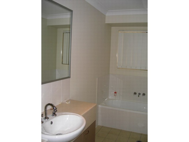 12 Thompson St, Victoria Point QLD 4165