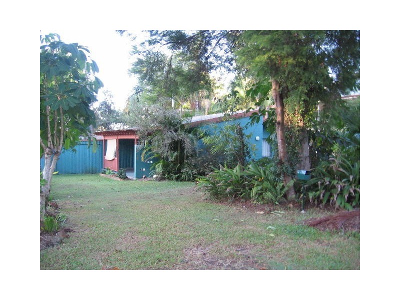 4 Ooyan St, Coochiemudlo Island QLD 4184