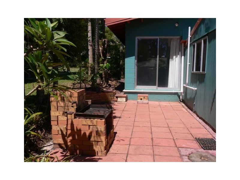 4 Ooyan St, Coochiemudlo Island QLD 4184