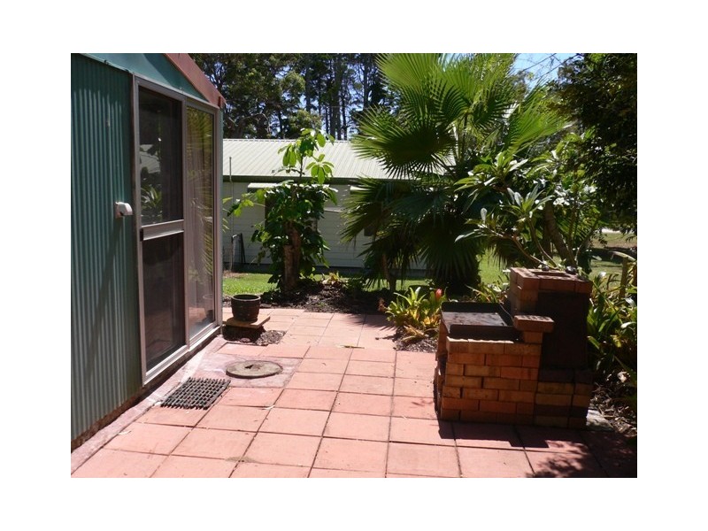 4 Ooyan St, Coochiemudlo Island QLD 4184