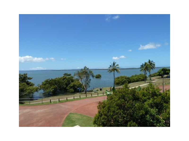 17 Esplanade, Redland Bay QLD 4165
