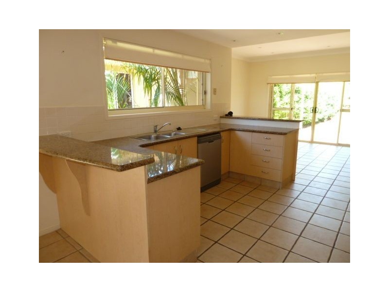 17 Esplanade, Redland Bay QLD 4165