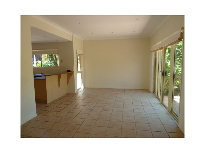 17 Esplanade, Redland Bay QLD 4165