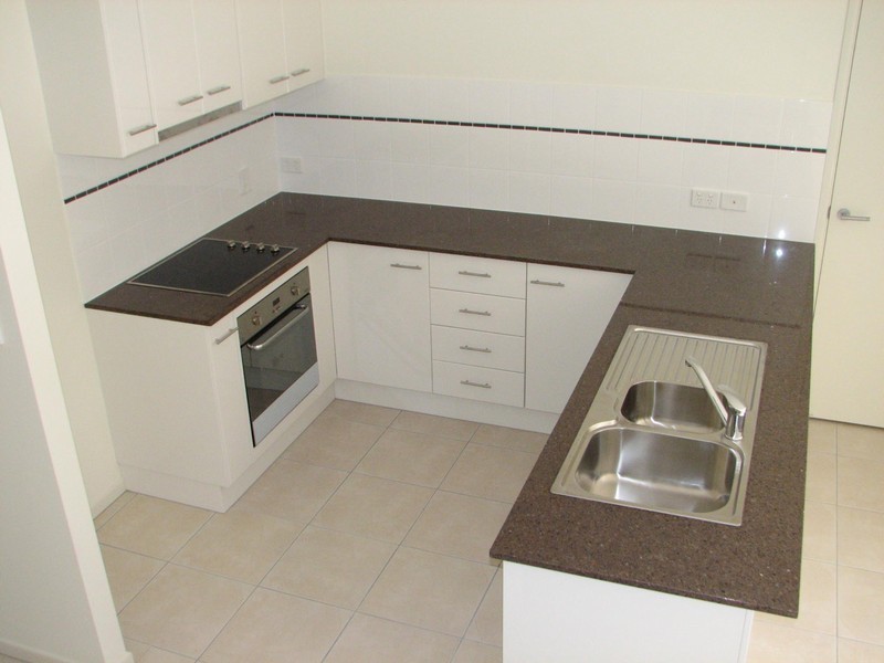 2/20 Yaralla Street, Chermside QLD 4032