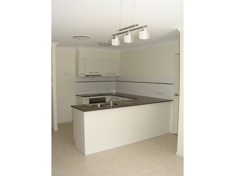 2/20 Yaralla Street, Chermside QLD 4032