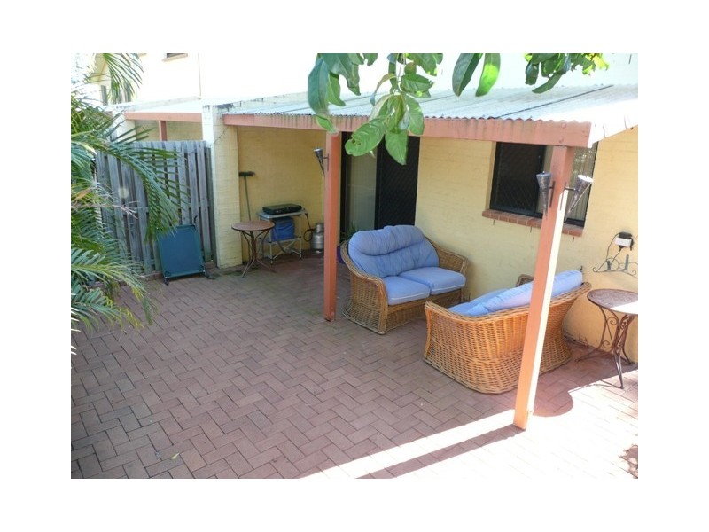 2/33 Hall Street, Chermside QLD 4032