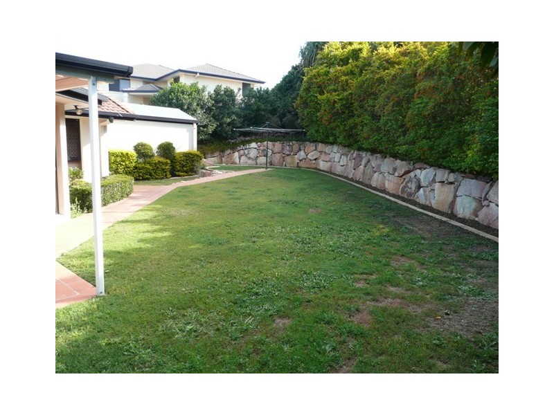 18 Carrington Place, Bridgeman Downs QLD 4035