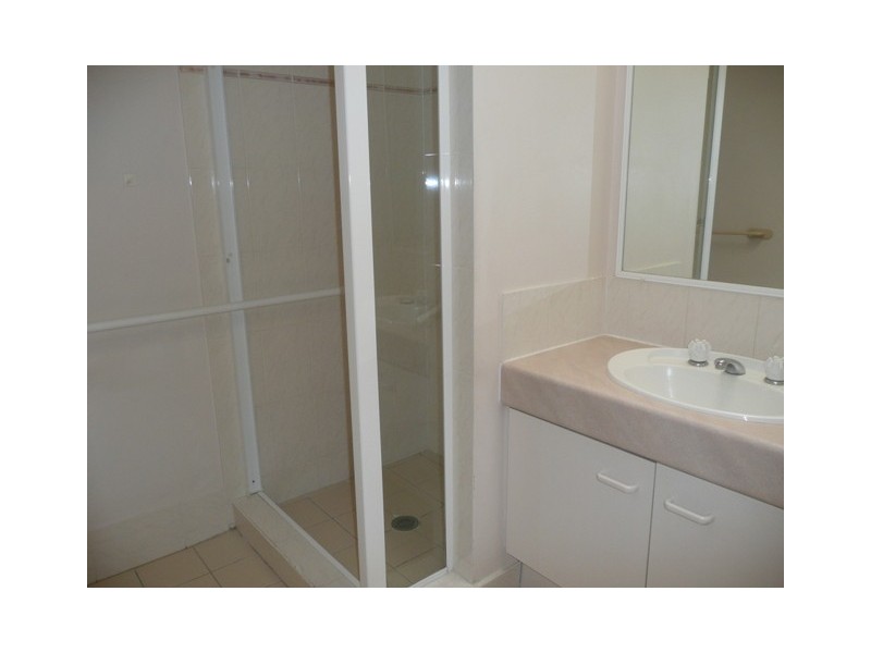 2/45 Sparkes Street, Chermside QLD 4032