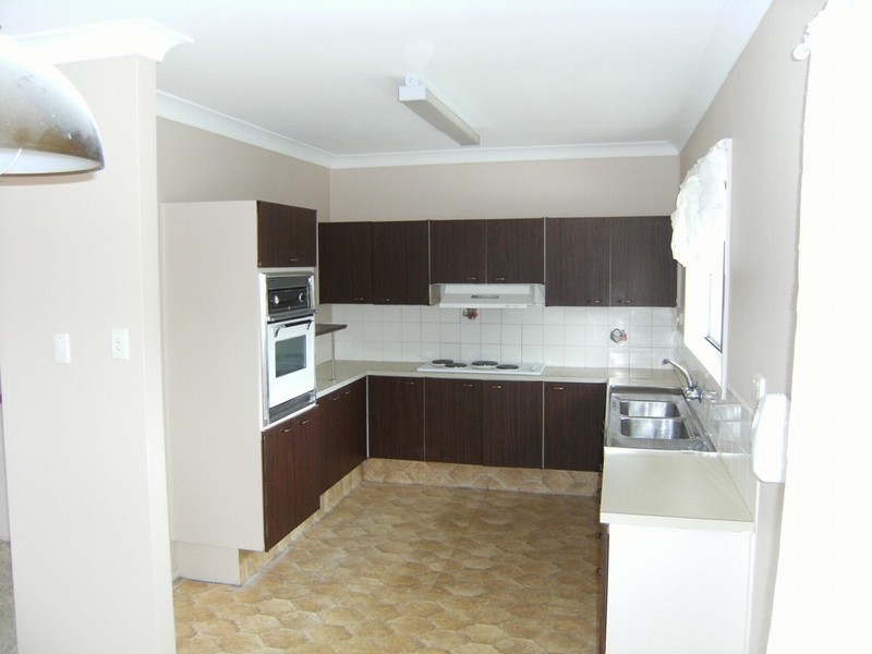 11 Glenside Street, Wavell Heights QLD 4012