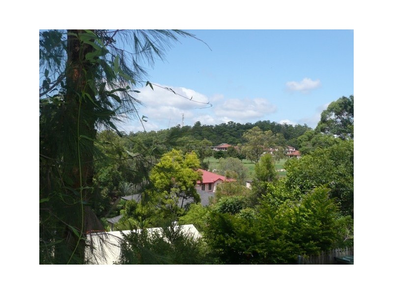 32 Ashley Road, Chermside West QLD 4032