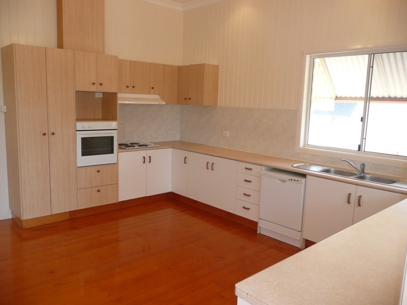 37 Kent Road, Wooloowin QLD 4030