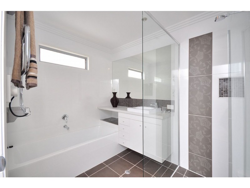 Wavell Heights QLD 4012