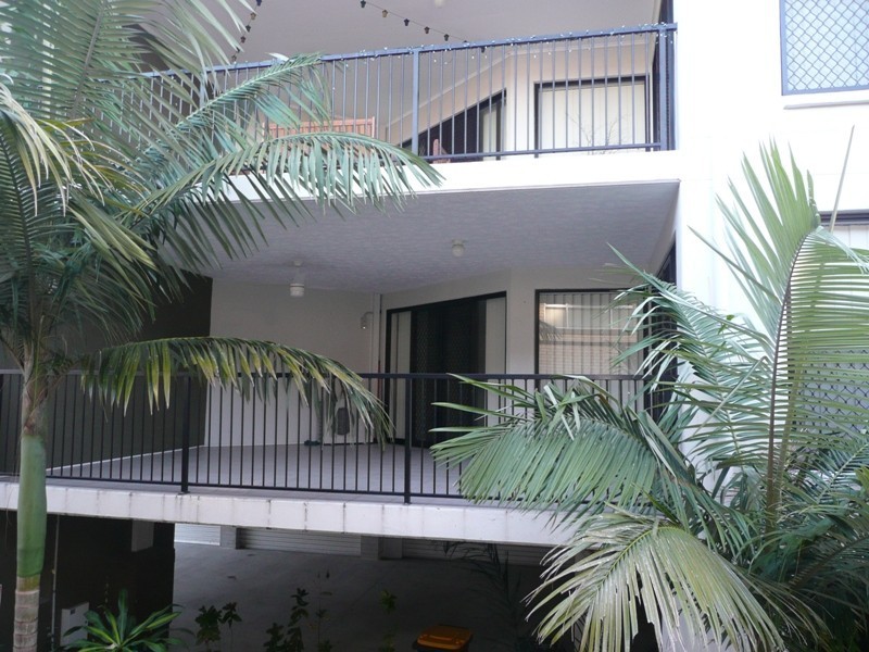 2/113 Wallace Street, Chermside QLD 4032