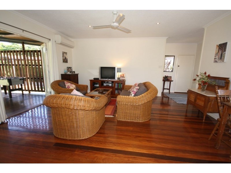 17 Norwich Street, Wavell Heights QLD 4012