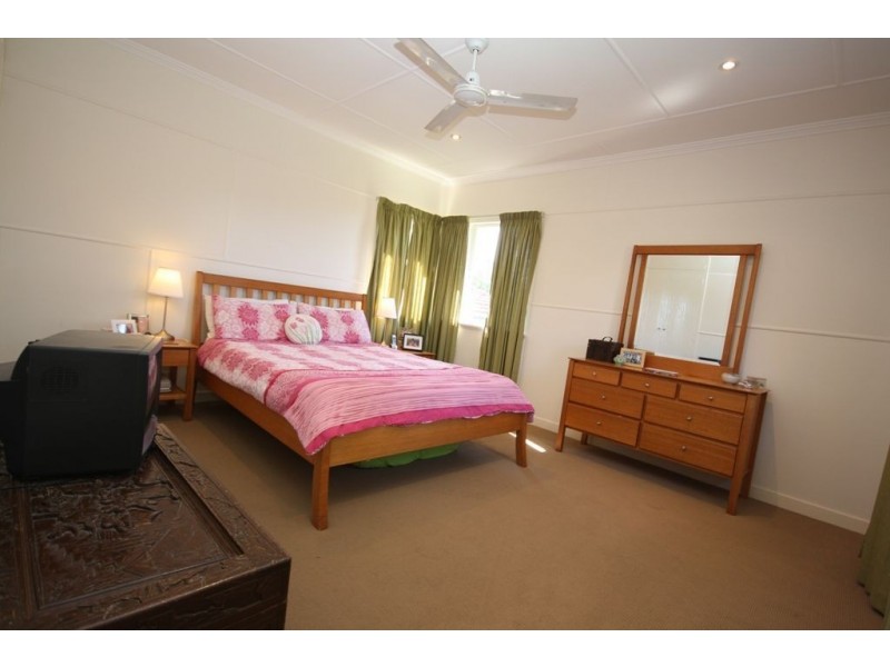 17 Norwich Street, Wavell Heights QLD 4012