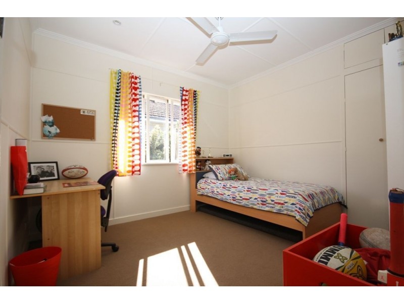 17 Norwich Street, Wavell Heights QLD 4012
