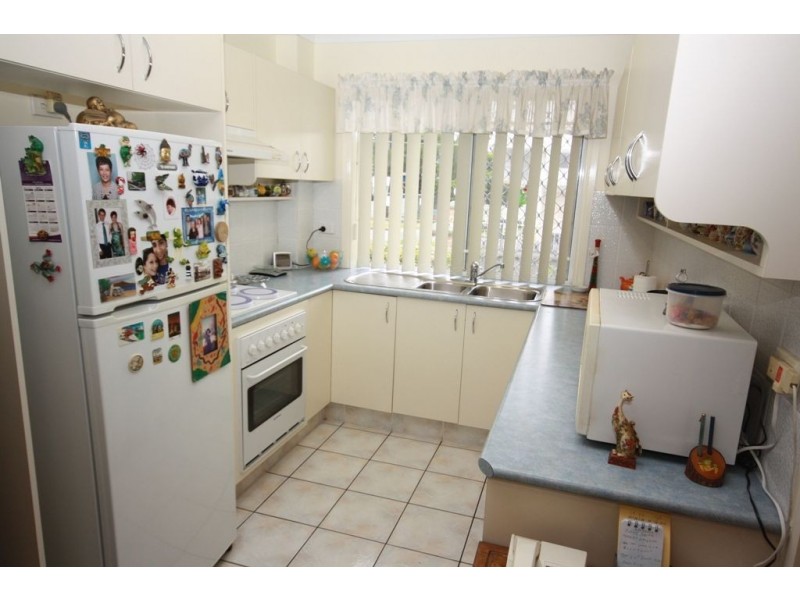 2/27 Brickfield Road, Aspley QLD 4034