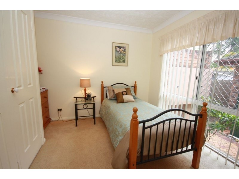 2/27 Brickfield Road, Aspley QLD 4034