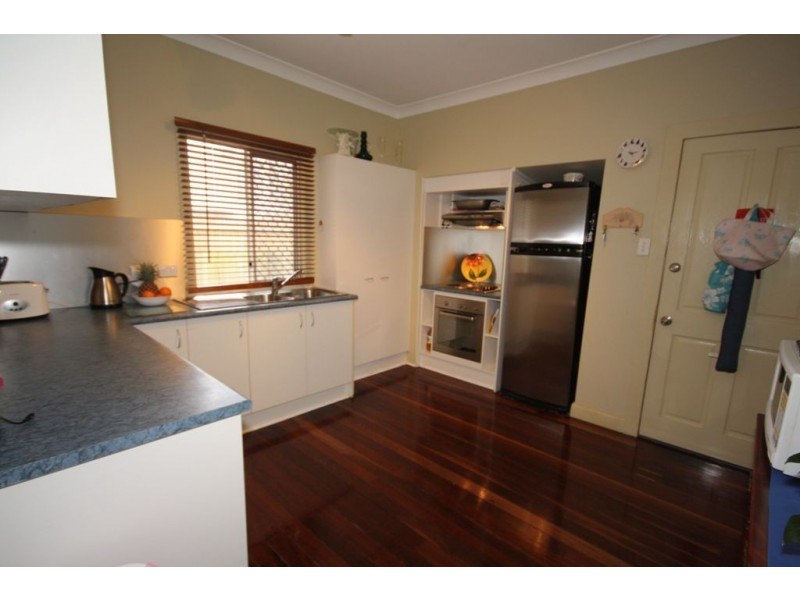 27 Church Road, Zillmere QLD 4034