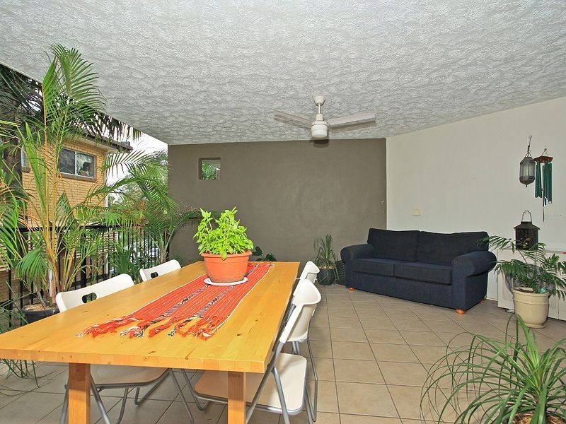 2/113 Wallace, Chermside QLD 4032